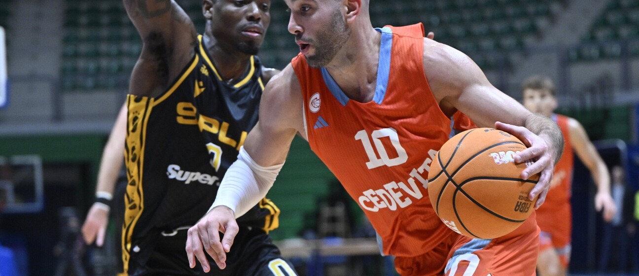 Teyvon Myers i Mislav Brzoja