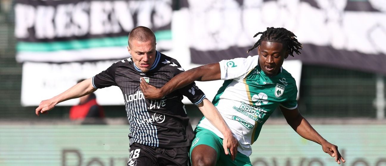 Mohamed Guindo (desno)