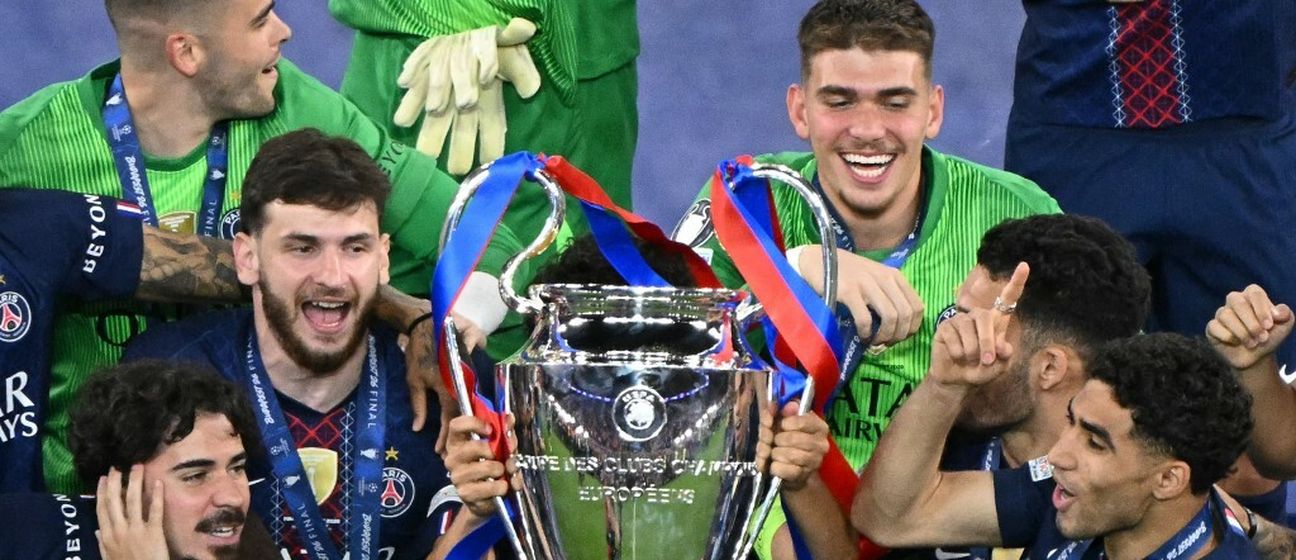 Hviča Kvarachelija i suigrači iz PSG-a