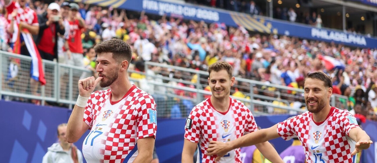 Petar Sučić slavi gol Gani