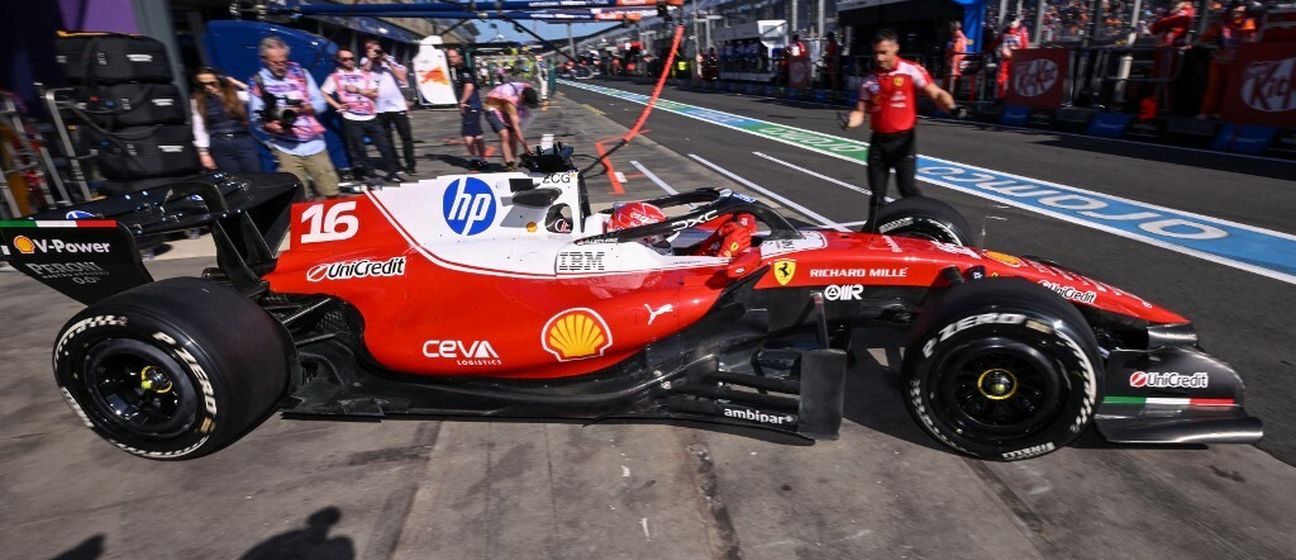 Charles Leclerc u Ferrariju na Albert Park Circuitu u Melbourneu