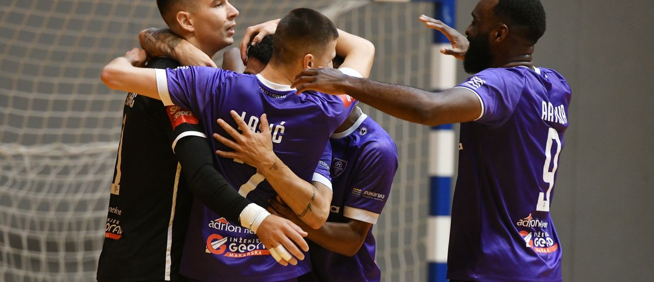 Slavlje igrača Novog Vremena