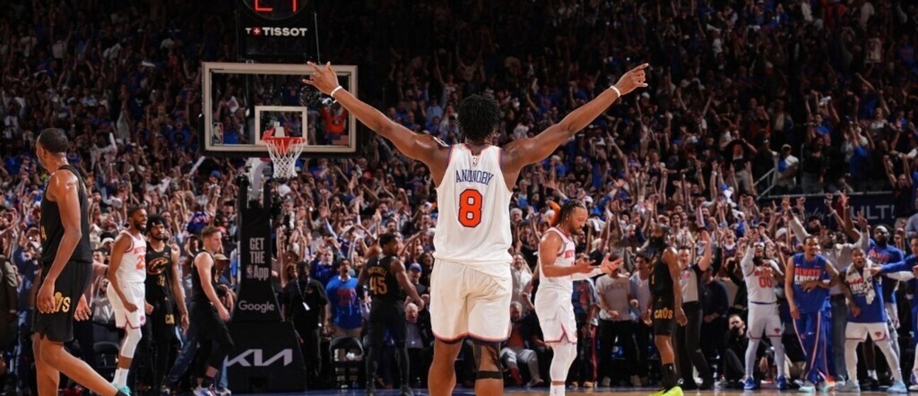 Cleveland Cavaliers v New York Knicks