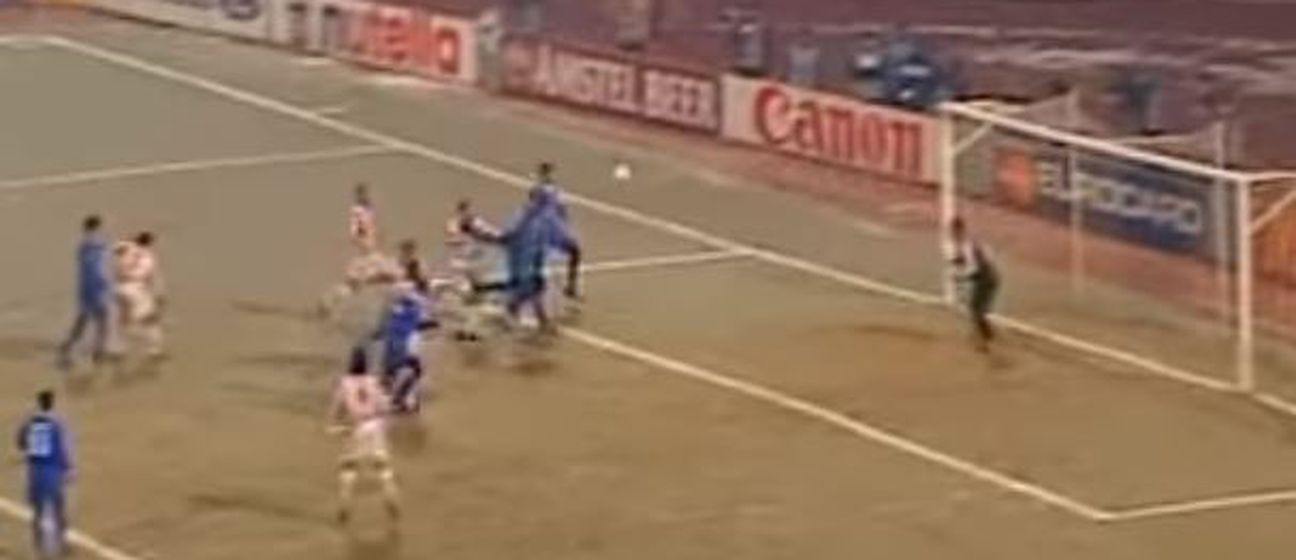Dinamo protiv Olympiakosa 1998. godine (Screenshot)