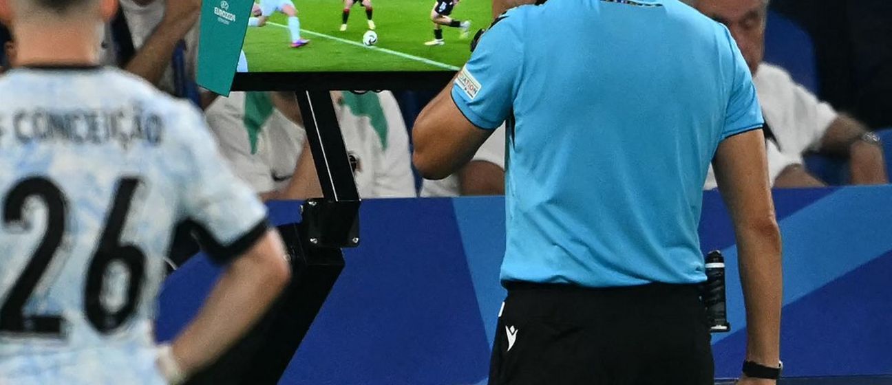 VAR