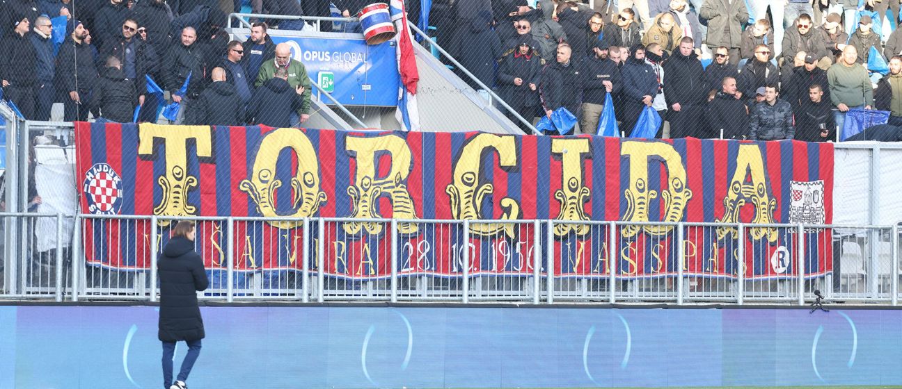 Torcida na Opus Areni