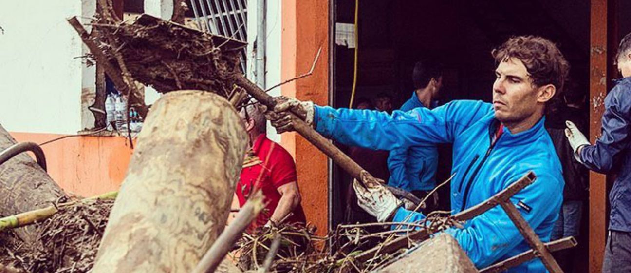 Rafael Nadal pomaže nakon poplava (Foto: Jordi Cotrina/Instagram)