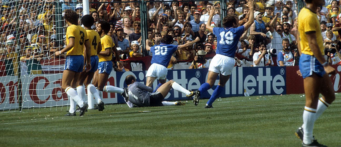 Paolo Rossi slavi pogodak protiv Brazila 1982.