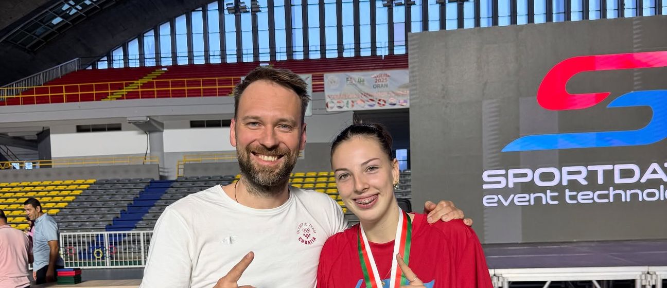 Trener Neven Rihtar i Jelena Buchberger
