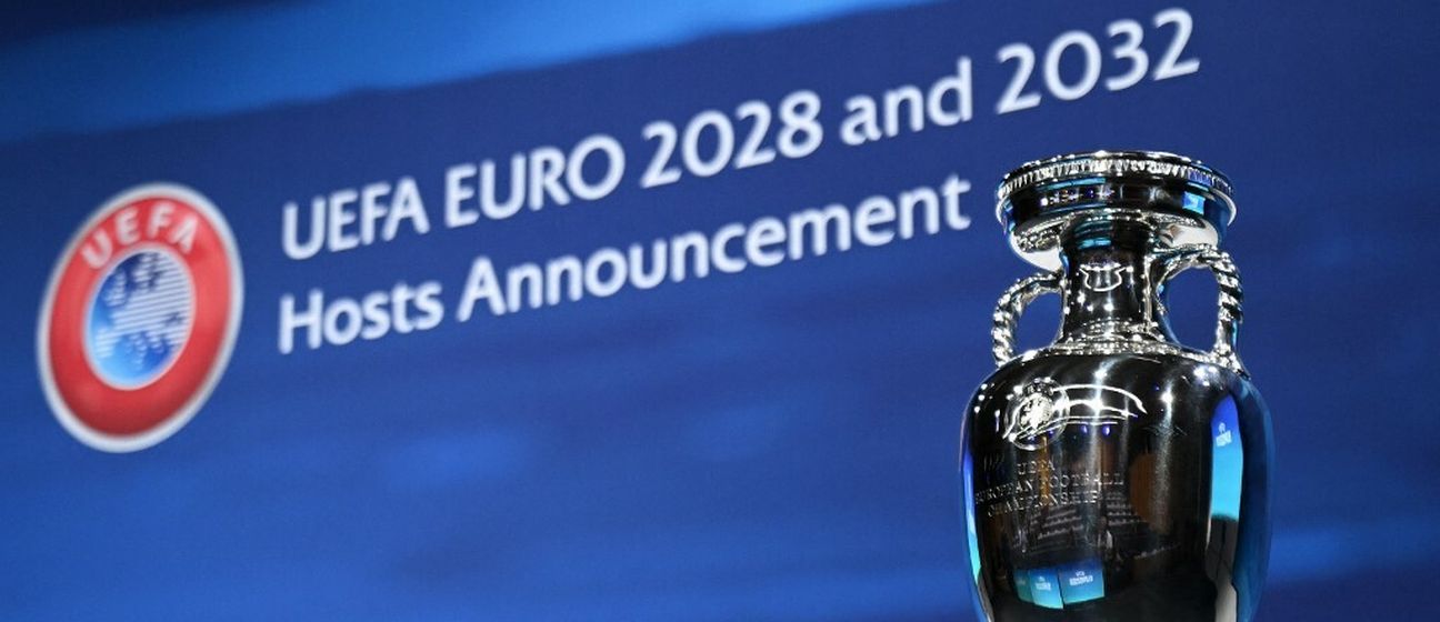 Euro 2032.
