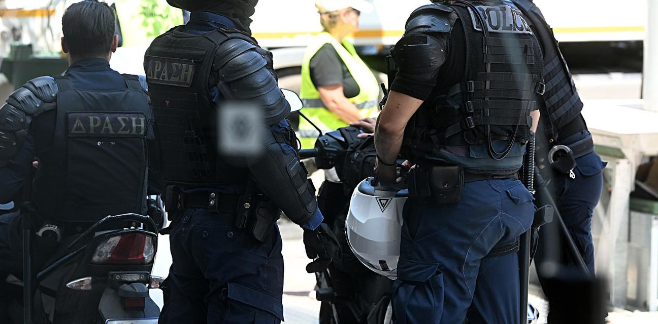 Policija ispred Dinamovog hotela