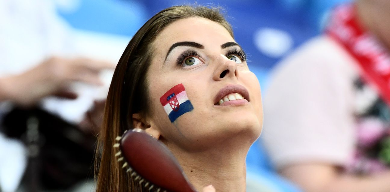 Hrvatska navijačica (Foto: AFP)