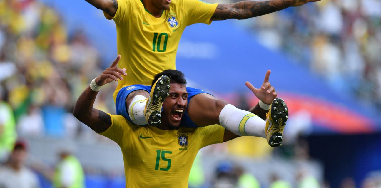 Neymar i Paulinho (Foto: AFP)