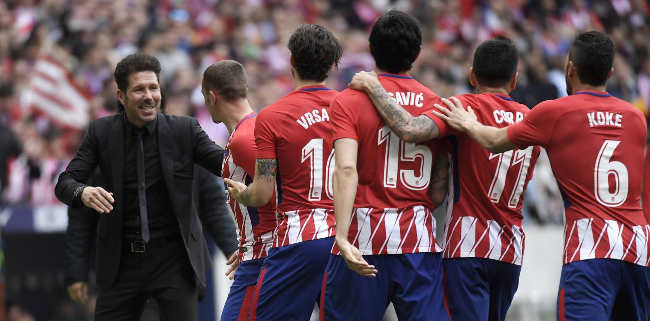 Diego Simeone s igračima Atletica (Foto: AFP)