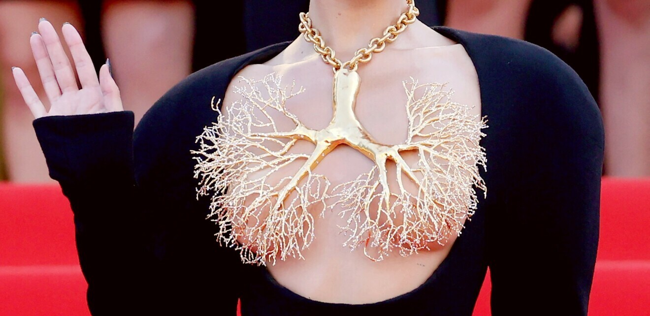 Bella Hadid u Cannesu 2021.