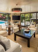 Vila u kojoj su živjeli Jennifer Aniston i Brad Pitt prodaje se za 56 milijuna dolara - 1