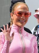 Jennifer Lopez na F1 stazi u Saudijskoj Arabiji 2025. - 3