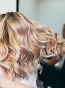 Zahvaljujući suncu naša kosa dobije izgled koji želimo što duže zadržati