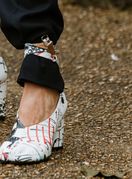 Kultni model Tabi modne kuće Maison Margiela s procijepom