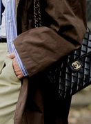 Smeđa boja pravi je jesenski klasik koji se lako kombinira s drugim bojama