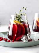 Džin-tonik sa sokom od brusnice