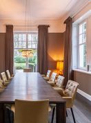 Mocha Mousse je boja godine 2025.