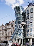 Zgrada 'Ginger i Fred' u Pragu arhitekta Franka Gerhryja