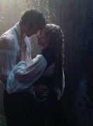 Orkanski visovi s Margot Robbie i Jacobom Elordijem