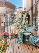 Uređenje balkona s ambijentom malog kafića trend je u 2026. - 8