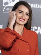 Penelope Cruz u kožnatim hlačama i vrtoglavim potpeticama - 4