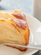 Kolač s jabukama i jogurtom