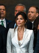 Lauren Sanchez na inauguraciji u odijelu i korzetu s potpisom Alexandera McQueena