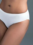 Bijele pamučne gaćice vraćaju se u modu