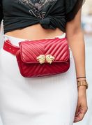 Torbice oko struka i dalje su pravi hit među ljubiteljicama mode