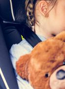 Dijete u autosjedalici