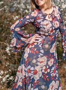 Kolekcija haljina i ženskih odijela domaćeg brenda Manaro design