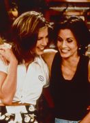 Jennifer Aniston rođena je u znaku vodenjaka, a Courteney Cox u znaku blizanca
