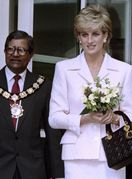 Princeza Diana obožavala je svoju Lady Dior torbu