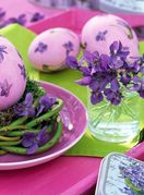 Ljubičasta se divno slaže sa zelenom bojom