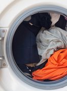 Neki prljavo rublje drže u perilici