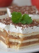 Kolač s jabukama i keksom