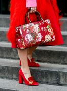 Suknje u vatrenoj nijansi crvene boje bit će veliki hit