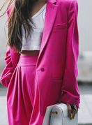 Odijela i kompleti su odličan odabir za proljetne svečanosti