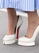 Greta Gerwig u salonkama Tabi