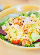 Salata s purećom šunkom, kus-kusom i grožđicama - 5