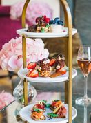 Orient Express čajanka u hotelu Esplanade