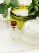 Eukaliptus, sol za kupanje i eterično ulje