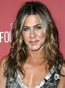 Jennifer Aniston u asimetričnoj haljini grafičkog dezena - 4