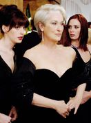 Andy (Anne Hathaway), Miranda (Meryl Streep) i Emily (Emily Blunt)