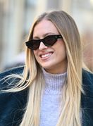 Domenica na zagrebačkoj špici u kožnatim hlačama bordo boje